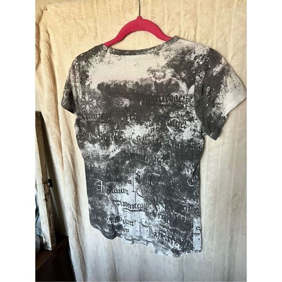 Maurices Grey And White Patterned T-Shirt Woman’s Size Large - Picture 5 of 5